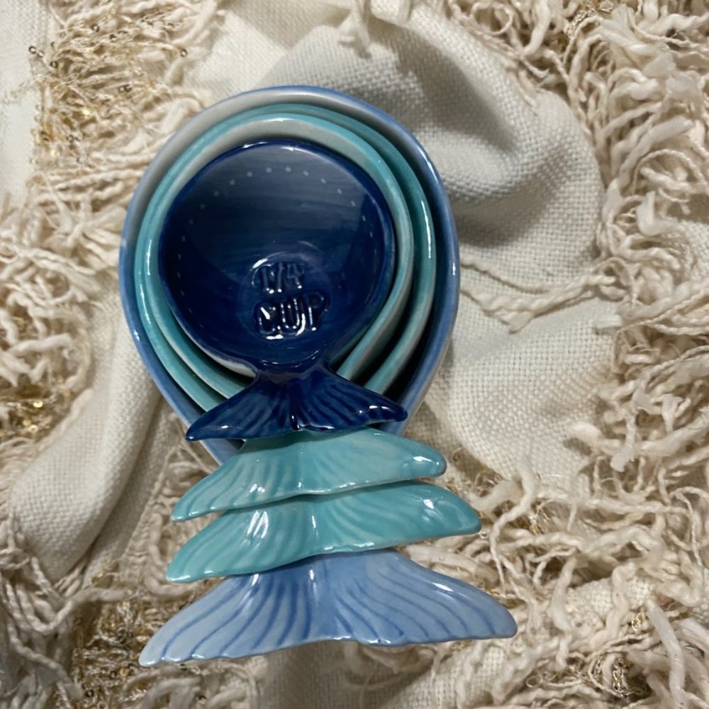 ANTHROPOLOGIE Whale-Tail Measuring Cups - Picture 4 of 12